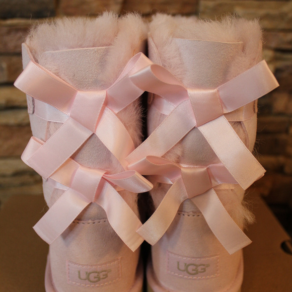 UGG BAILEY BOW SUEDE SHEARLING BOOTS NEW! - Picture 5 of 8